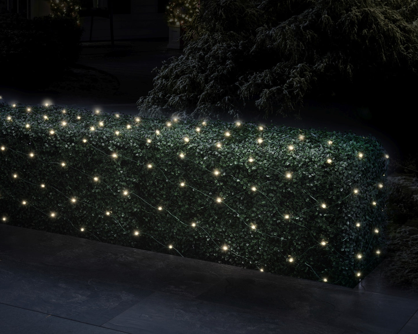 Netzbeleuchtung 384 LED 3 x 3 m warm weiß, schwarzes Kabel