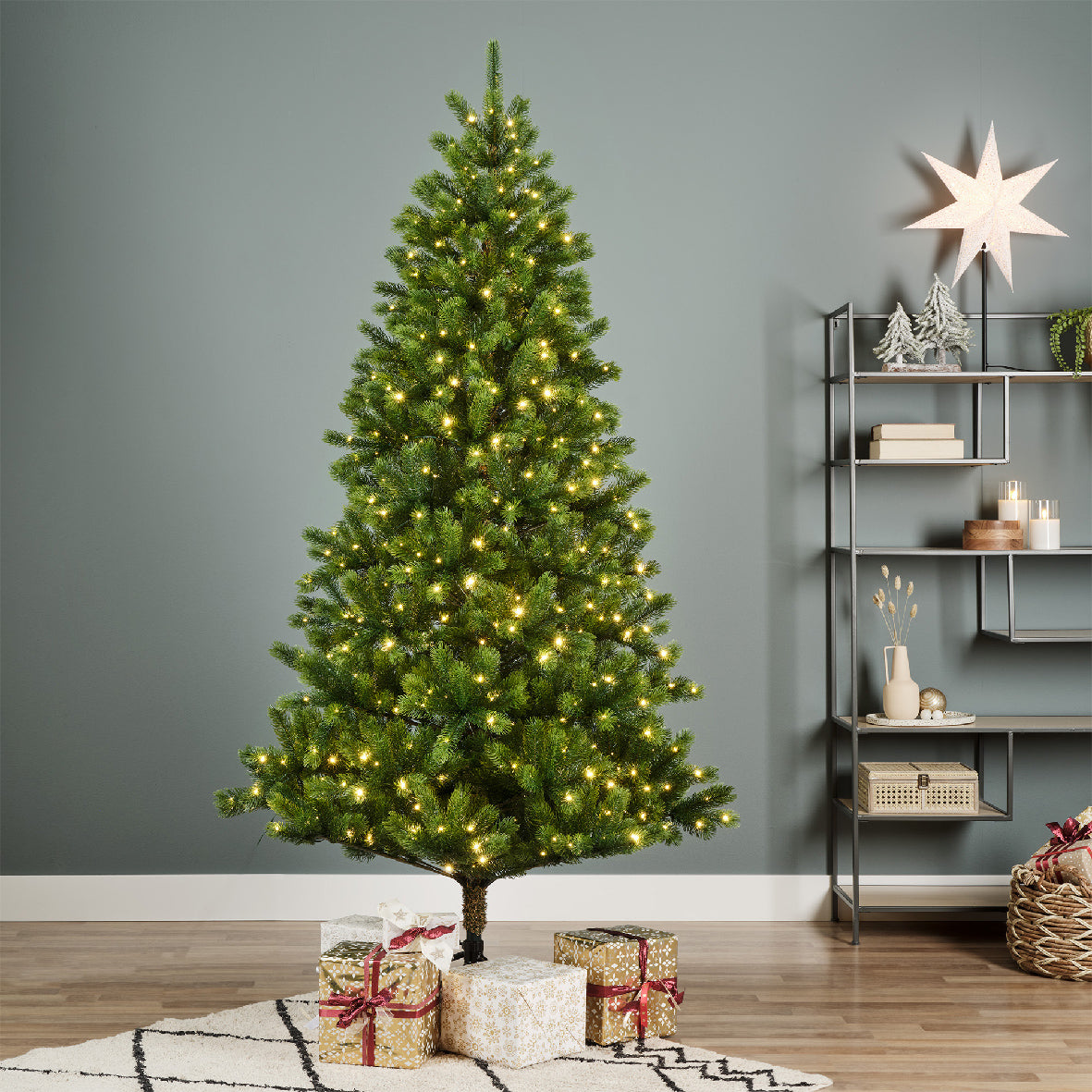 Künstlicher Weihnachtsbaum KENNMORE FIR 180 cm, beleuchtet